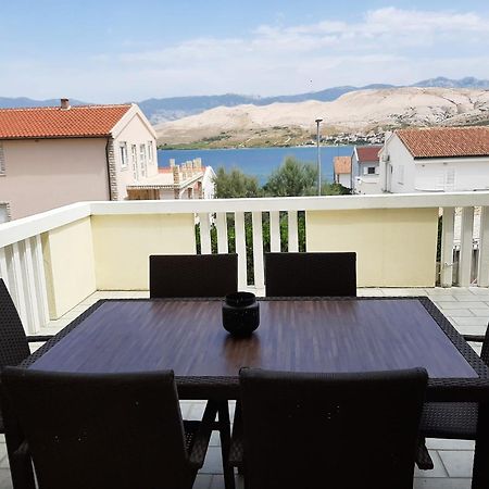 Apartmani Presecki 파그 외부 사진